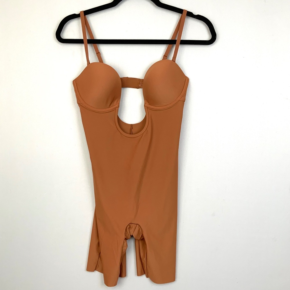 SKIMS Sz Medium Deep Plunge Mid Thigh Bodysuit Shapewear Bronze
